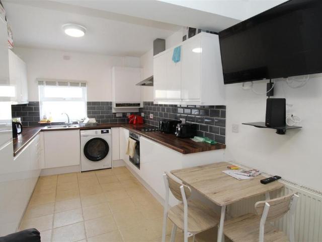 House for rent in Falcon Lodge, Wales