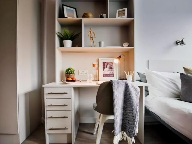 Studio for rent in Haddon, East Midlands