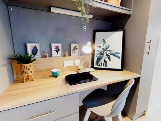 Studio for rent in Leylands, West Yorkshire
