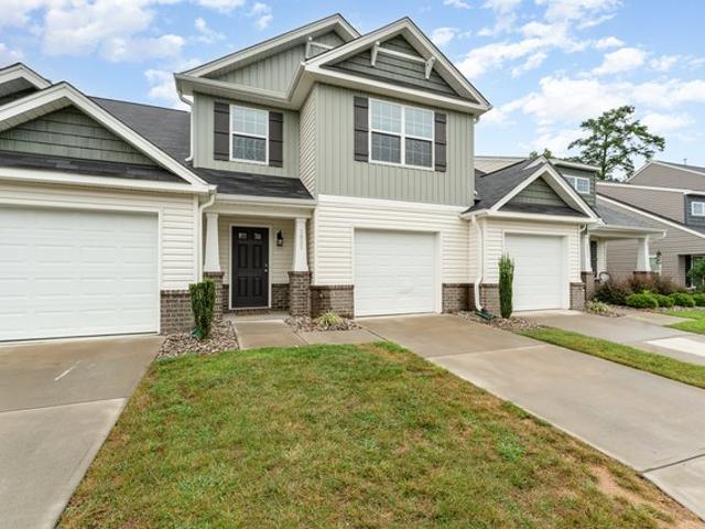 Townhouse for rent in Florence, High Point