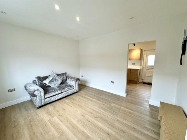 House for rent in Cavalier Hill, Leeds