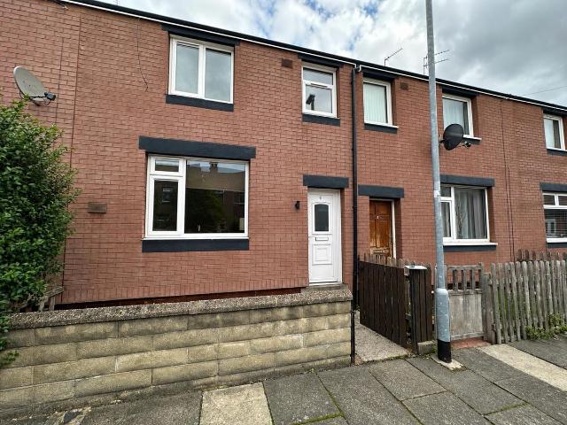 House for rent in Cavalier Hill, Leeds
