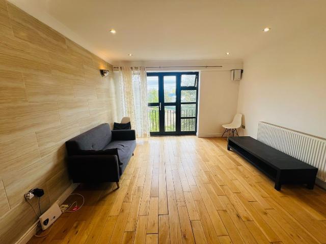 Apartment for rent in Mile End, Greater London