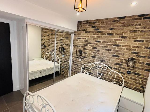 Apartment for rent in Mile End, Greater London
