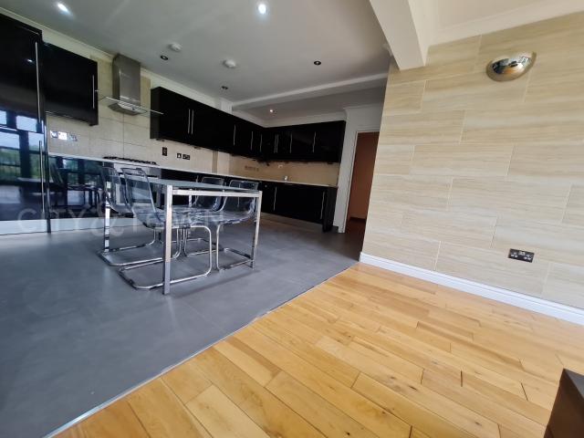 Apartment for rent in Mile End, Greater London