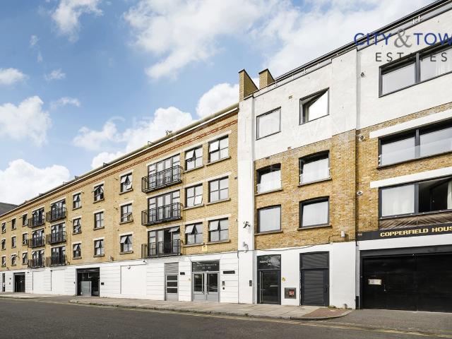 House for rent in Mile End, Greater London