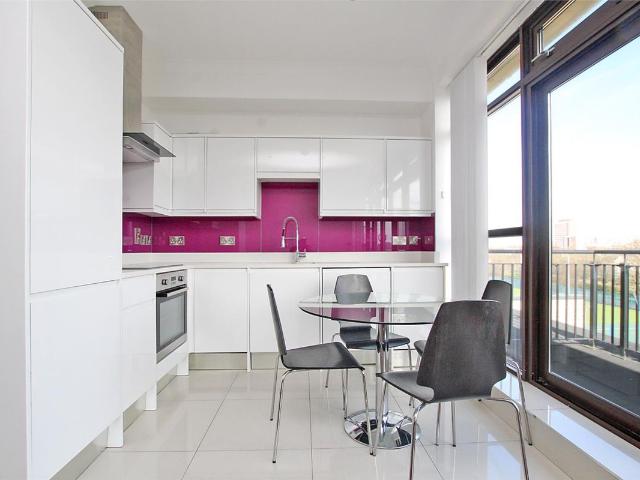 Apartment for rent in Limehouse, Greater London