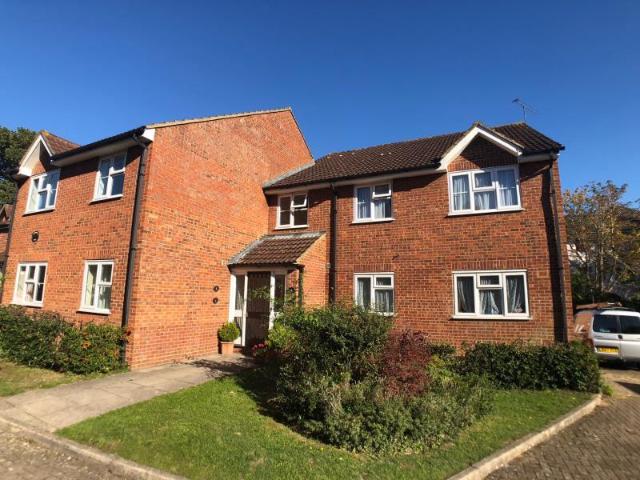 Apartment for rent in Pinner, Greater London