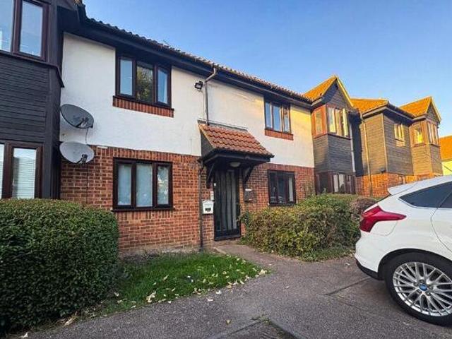 House for sale in Laindon, Essex