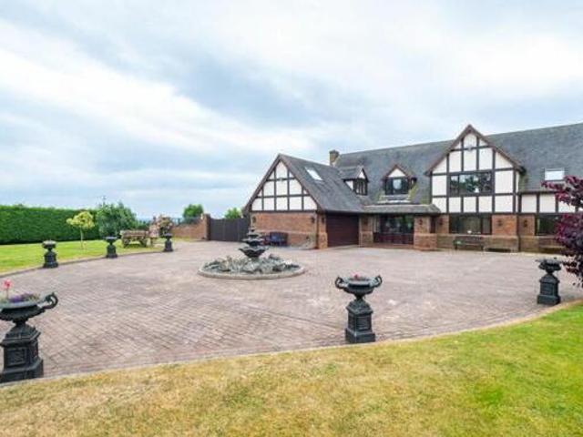 House for sale in Sutton Coldfield, West Midlands