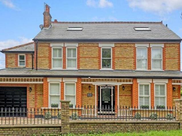 House for sale in Epping