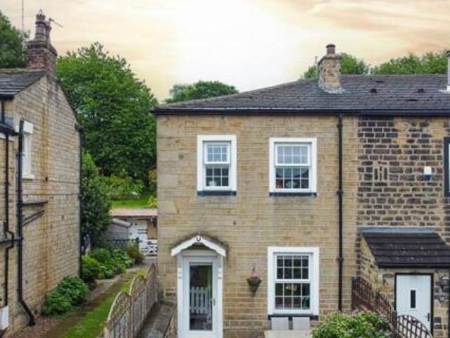 House for sale in Mirfield, West Yorkshire