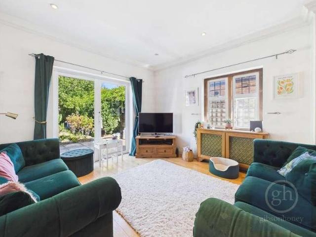 House for rent in London Borough of Hillingdon, Greater London