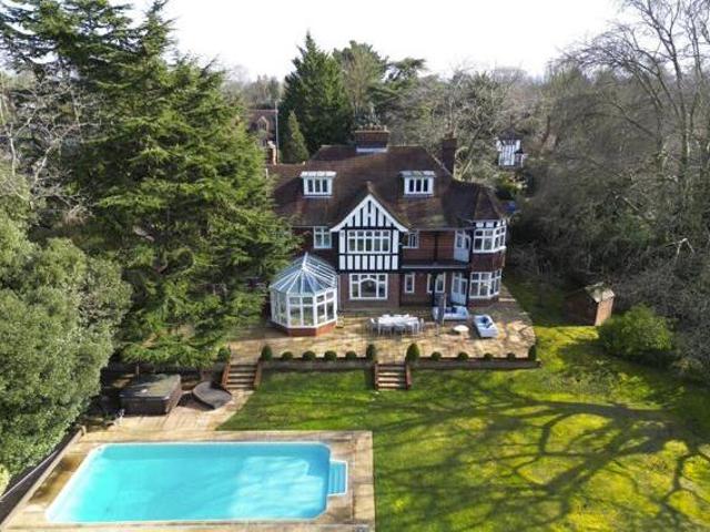 House for sale in Batchworth, Hertfordshire