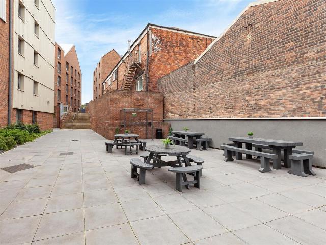 Studio for rent in Battle Field, Tyne And Wear