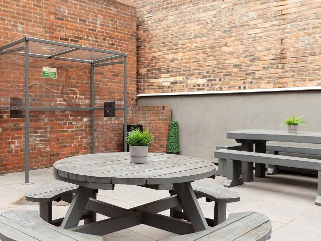 Studio for rent in Battle Field, Tyne And Wear