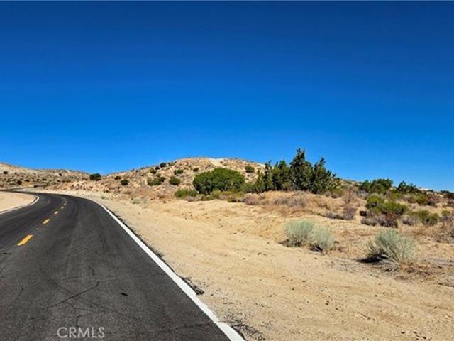 Land for sale in Pearblossom, California