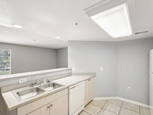 Apartment for rent in Cape Coral, Florida