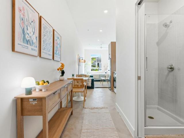 Apartment for rent in Canoga Park, California
