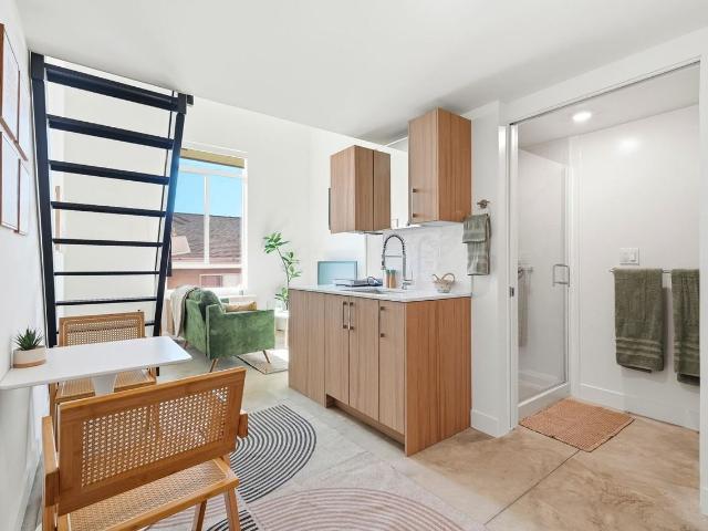 Apartment for rent in Canoga Park, California