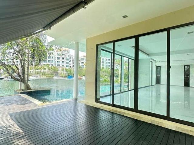 Detached House for sale