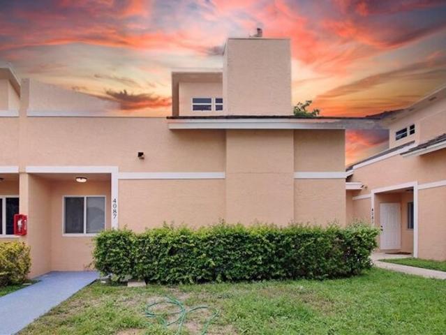Condo for sale in Coral Springs