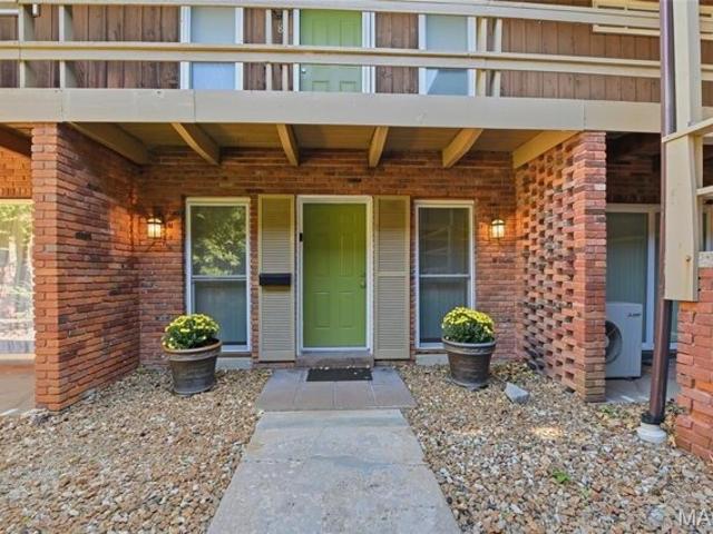 Condo for sale in Ballwin, Missouri