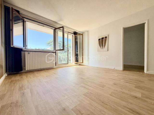 Appartement vente à Corbeil-Essonnes, Essonne
