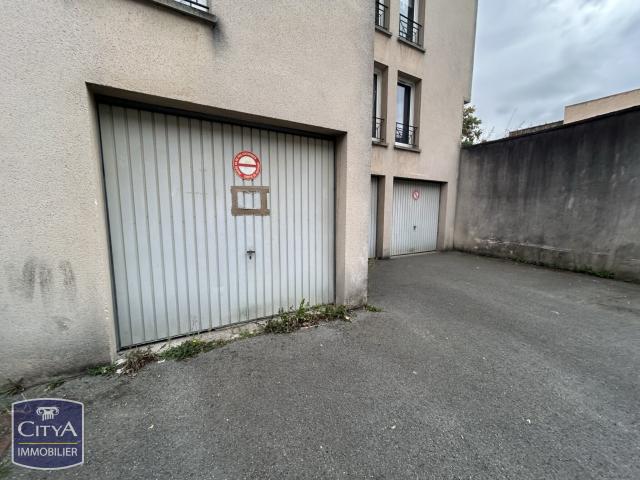 Garage vente à Corbeil-Essonnes, Essonne