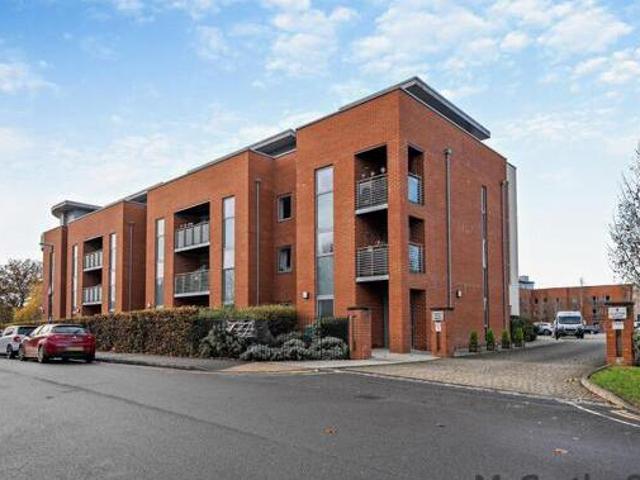 House for sale in Perryfields, West Sussex