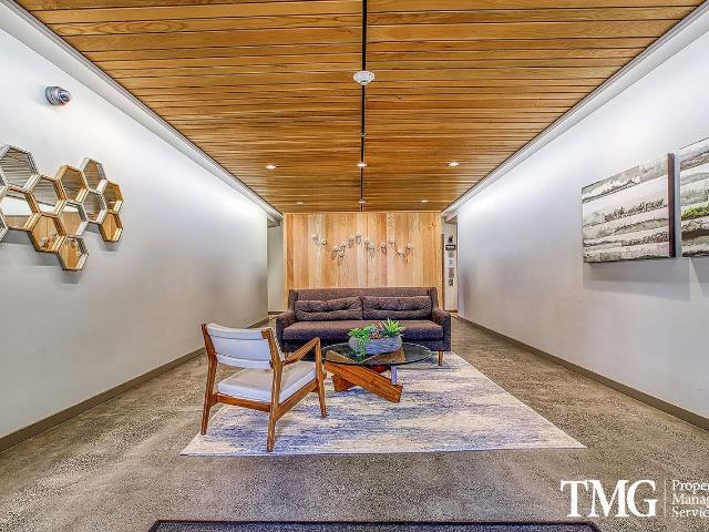 Apartment for rent in Corbett, Portland