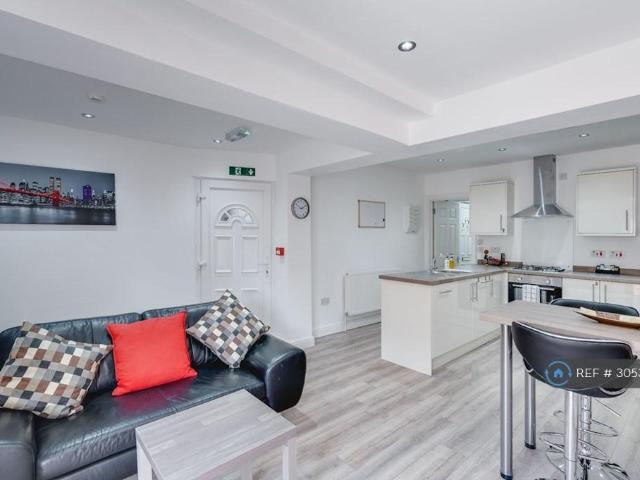House for rent in Cape Hill, Sandwell