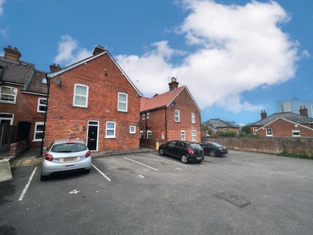 Apartment for rent in Riverdene, Priest Down
