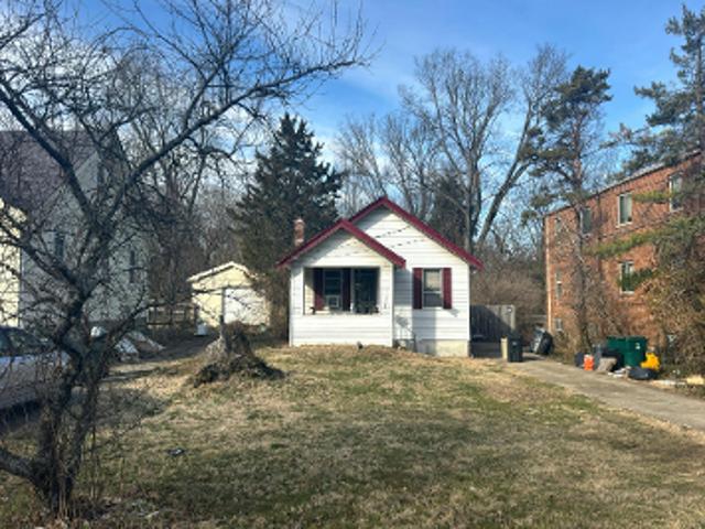 House for sale in Roselawn, Ohio