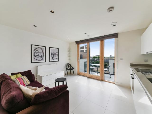 Studio for rent in St. George in the East, Wapping