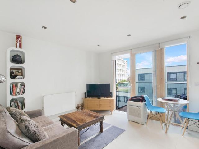 Studio for rent in St. George in the East, Wapping