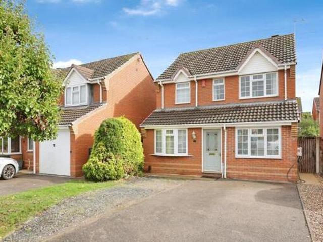 House for sale in Green Close, Warwickshire
