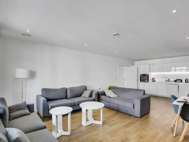 House for rent in Poplar Grove, Greater London
