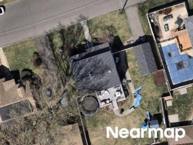 House for sale in Avenel, New Jersey