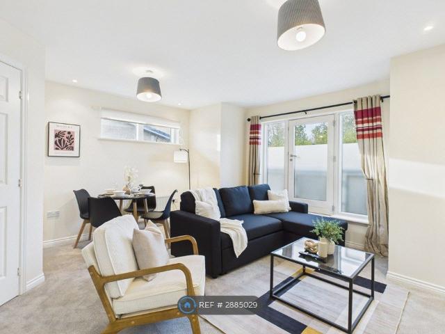 Apartment for rent in Benhall, Golden Valley