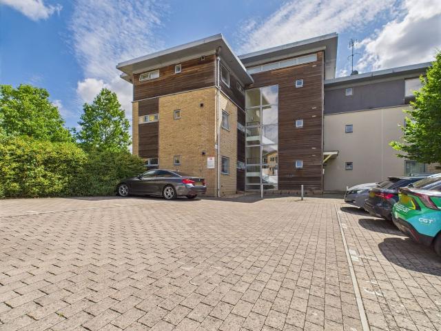 Apartment for rent in Hatherley, Cheltenham