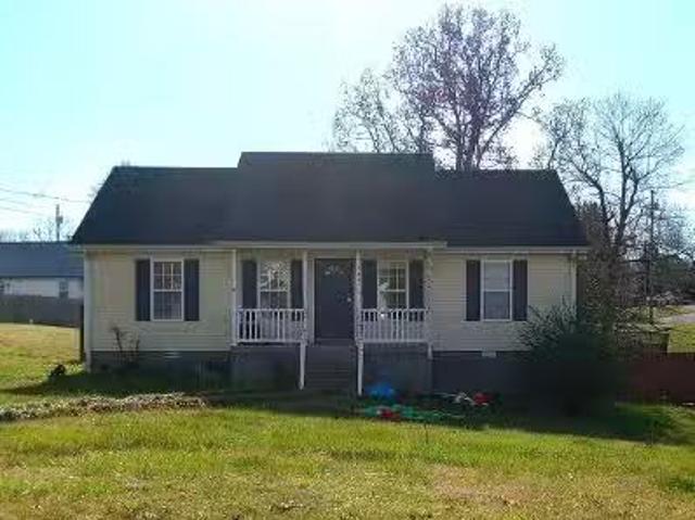 House for sale in Dickson