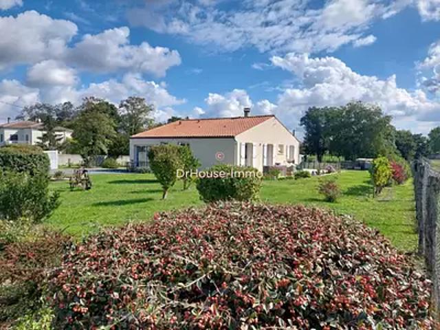 Maison vente à Saintes, Corme-ecluse
