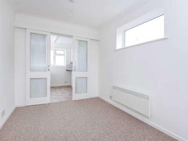 Apartment for rent in Bracklesham, Chichester