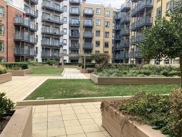 House for rent in Colindale, Greater London