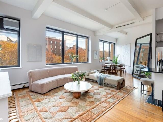 Condo for sale in Arverne, New York