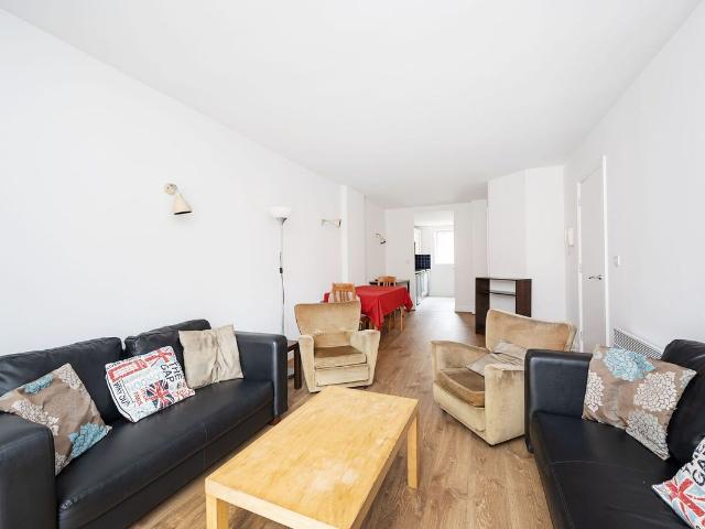 Apartment for rent in St. George in the East, Greater London
