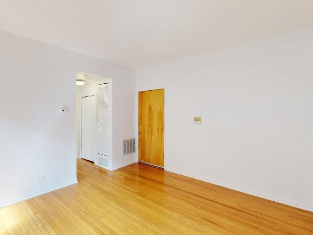 Apartment for rent in Chicago Park, Illinois