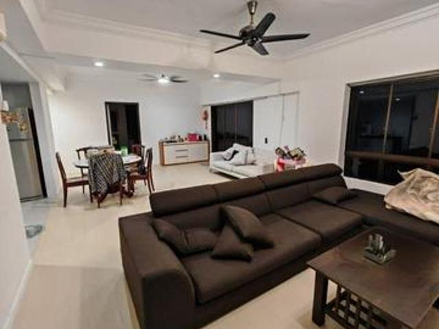 Condominium for sale in Malaka