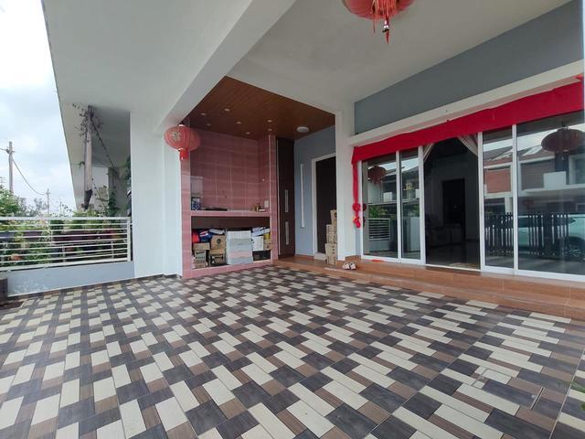 Terraced House for sale in Malaka